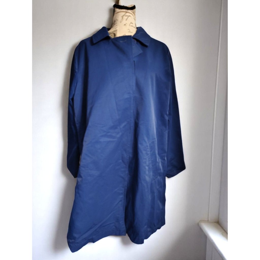 Eileen Fisher Medium Blue Jacket, Hidden Button Front, Quiet Luxury Minimalist